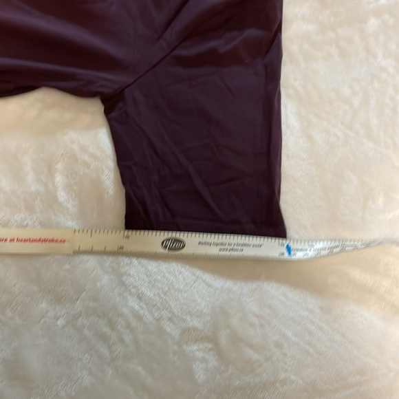 31 Burgundy button neck Tshirt - Picture 8 of 8